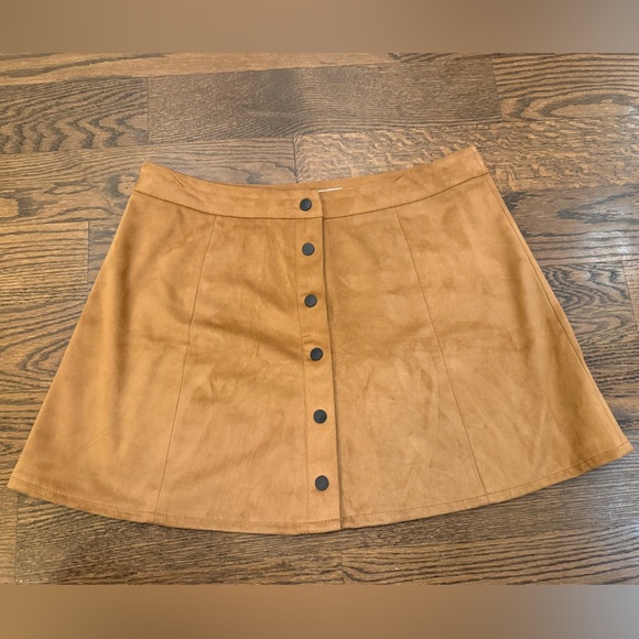 Glamorous Dresses & Skirts - Glamorous A Line Button Front Faux Suede Mini Skirt Size Larger